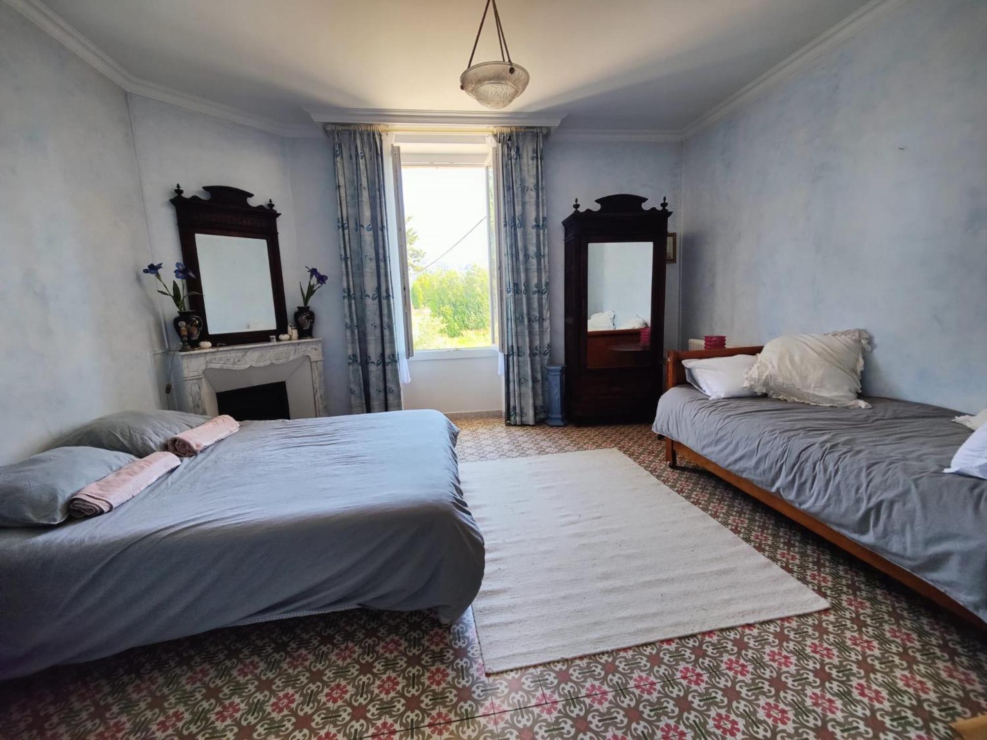 Chambre 3 Personnes Avec Salle De Bain Dans Mas Du Luberon Robion en Luberon Exteriör bild