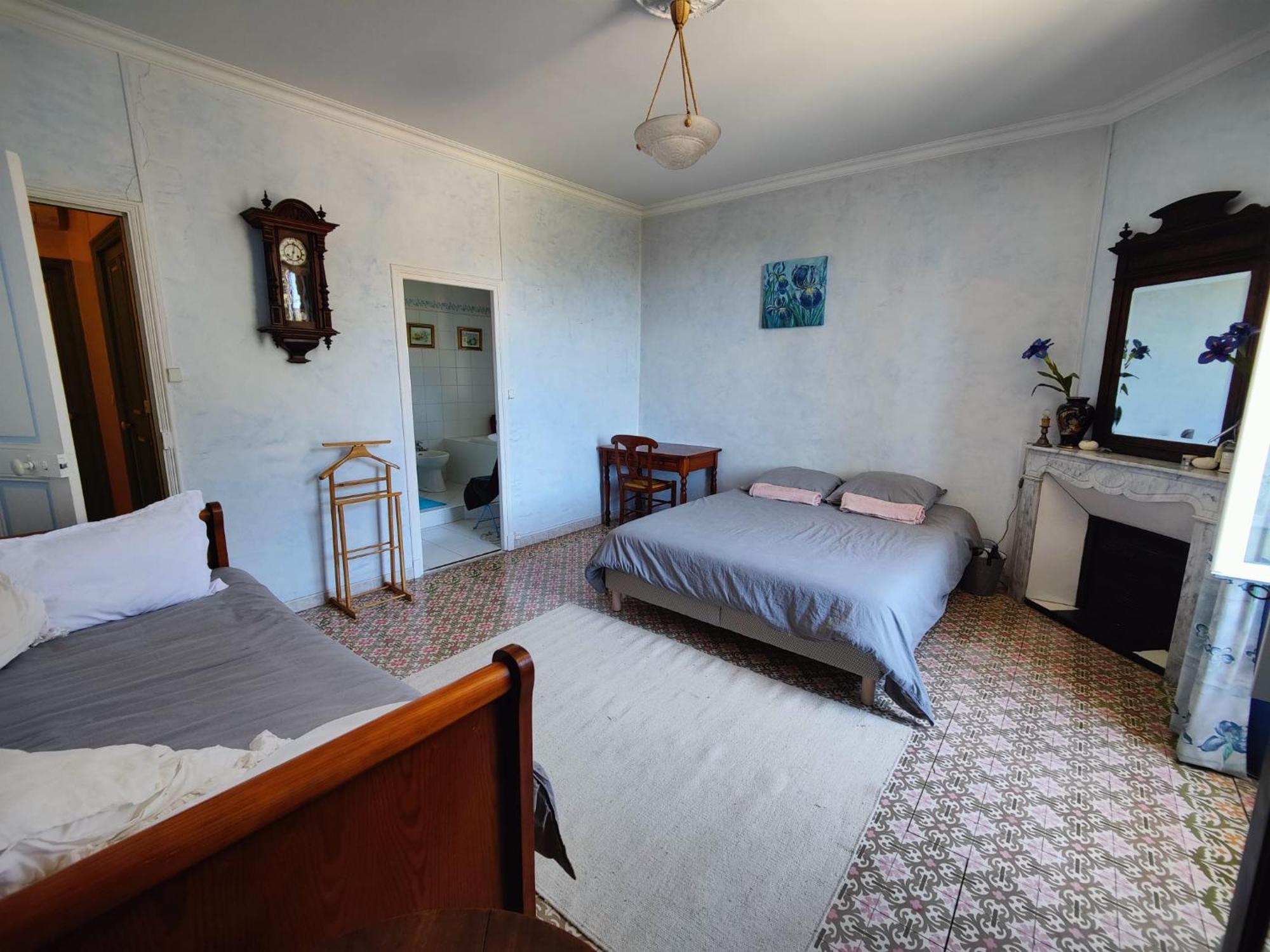 Chambre 3 Personnes Avec Salle De Bain Dans Mas Du Luberon Robion en Luberon Exteriör bild