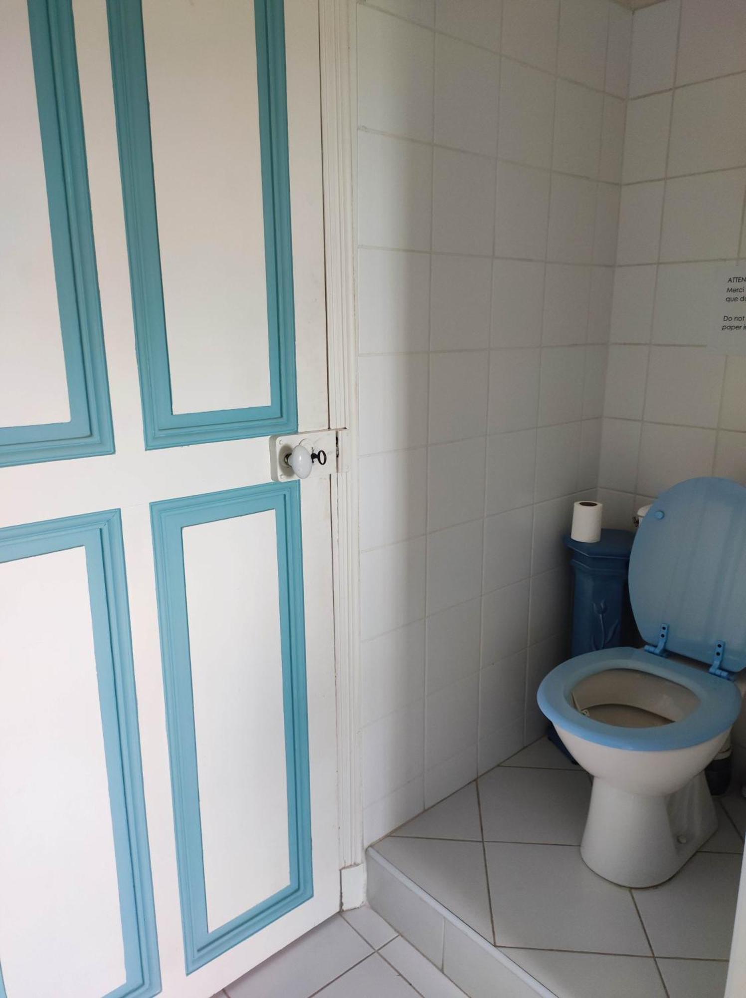Chambre 3 Personnes Avec Salle De Bain Dans Mas Du Luberon Robion en Luberon Exteriör bild