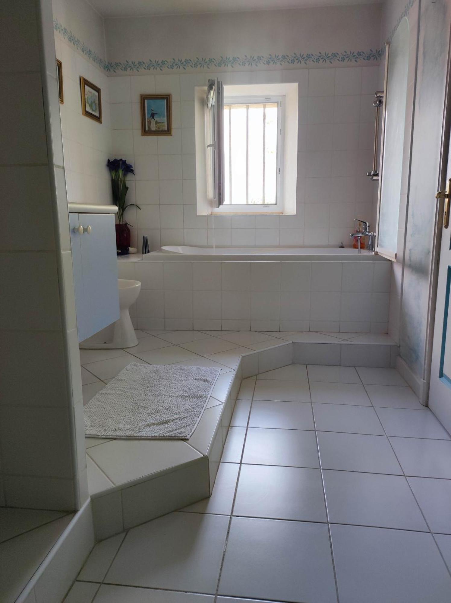 Chambre 3 Personnes Avec Salle De Bain Dans Mas Du Luberon Robion en Luberon Exteriör bild